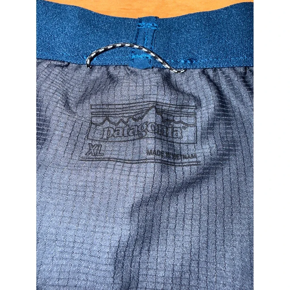 Patagonia Nine Trails Running Shorts Mens XL Blue Zipper Pockets Hiking Athletic